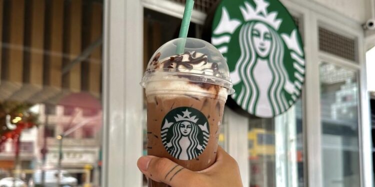 Starbucks deixa de usar sistema de IA após erros