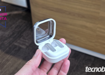 Galaxy Buds 4 tem melhor oferta que já vimos desde lançamento com 28% de desconto