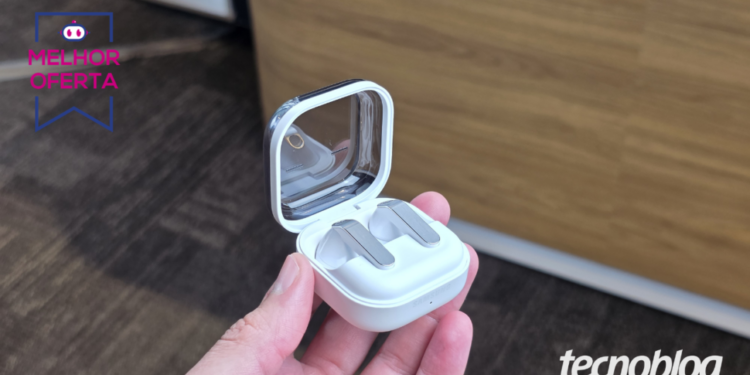 Galaxy Buds 4 tem melhor oferta que já vimos desde lançamento com 28% de desconto