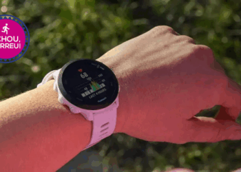 Garmin Forerunner 55 sai com 43% de desconto em oferta no Magazine Luiza