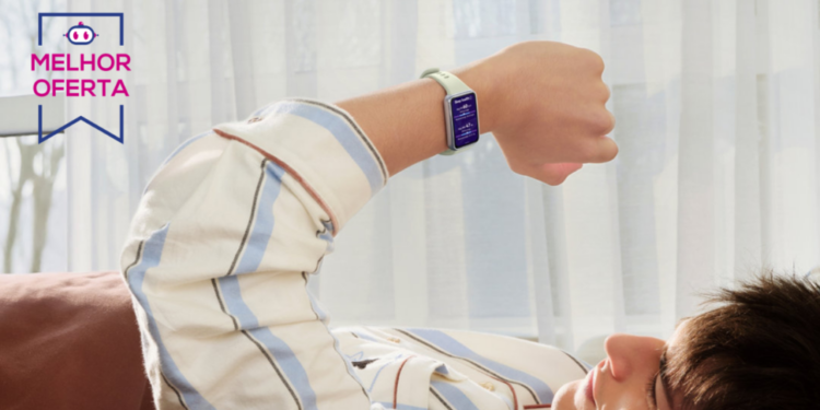Huawei Band 11 sai por menos de R$ 250 com cupom na Amazon em até 6x sem juros