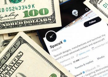 IPO da SpaceX: Musk desafia Wall Street, mas falta de lucro atrapalha planos